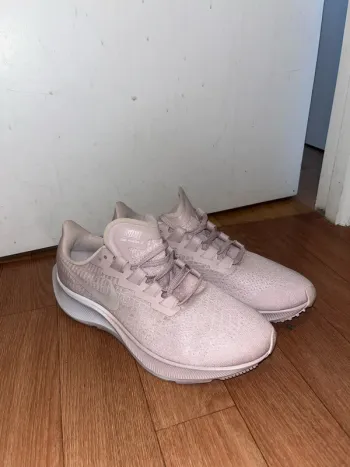 Brugt Rose Nike Running Shoes Running Shoes
