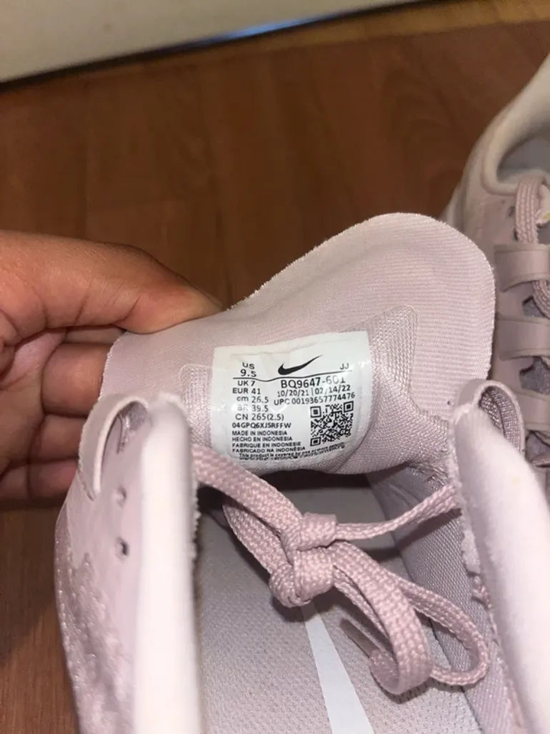 Rose Nike Running Shoes bike d'occasion — image 6 sur 7