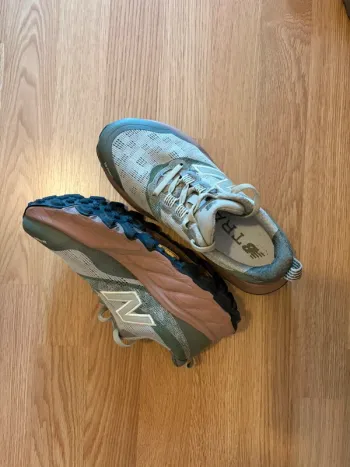 Used New Balance Fresh Foam X Hierro v9 bike — image 2 of 3
