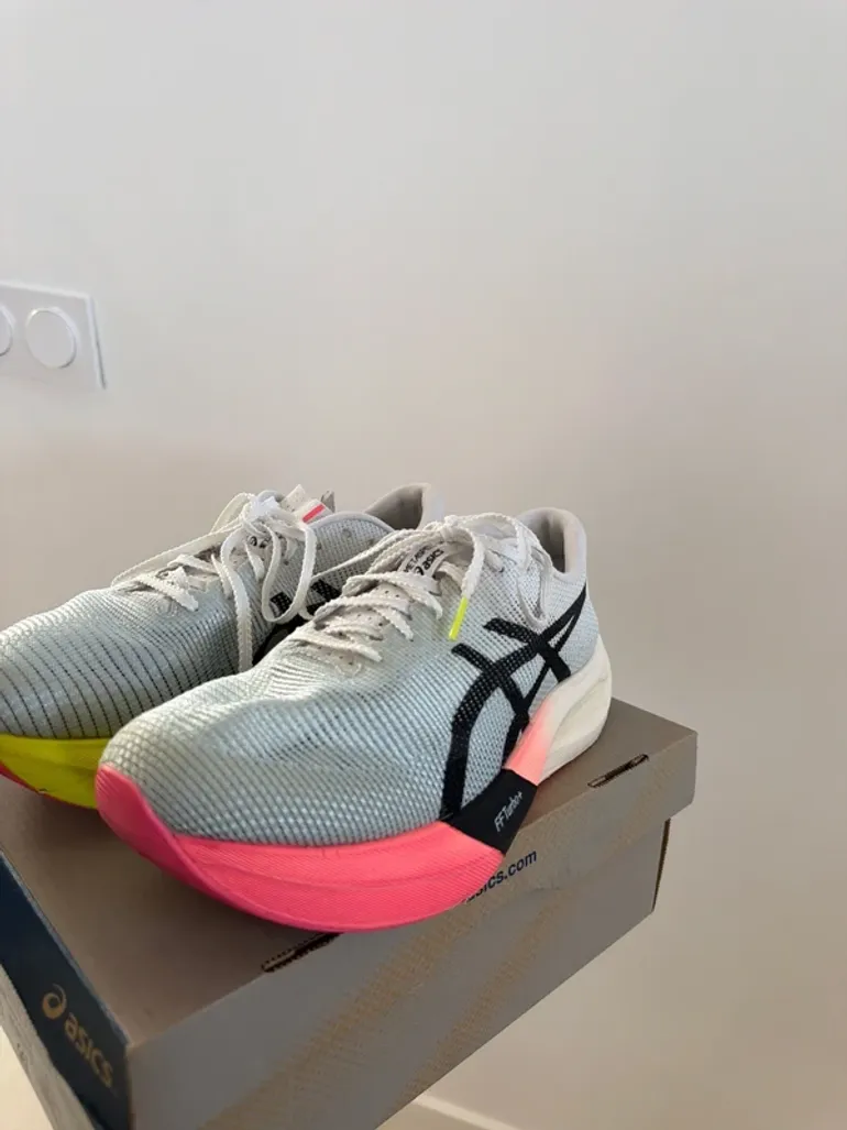 Tweedehands Asics Metaspeed Sky Ekiden bike — afbeelding 6 van 13