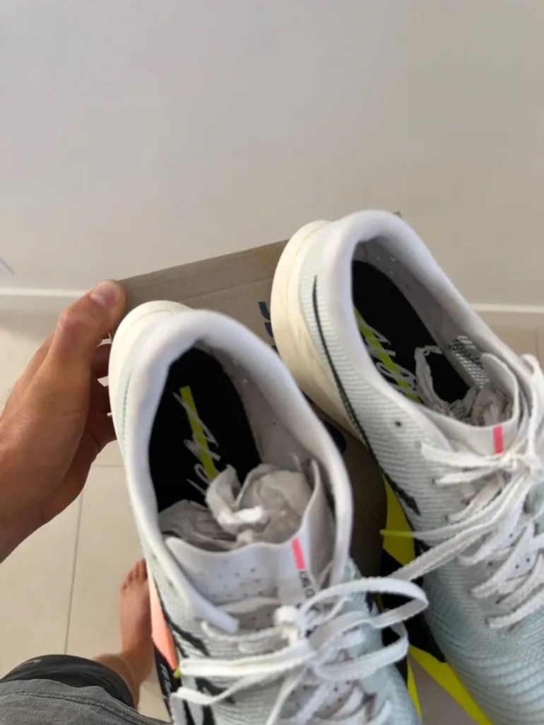 Tweedehands Asics Metaspeed Sky Ekiden bike — afbeelding 10 van 13