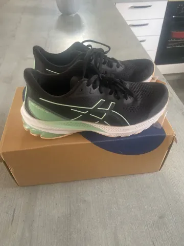 Used Asics Running Shoes Running Shoes