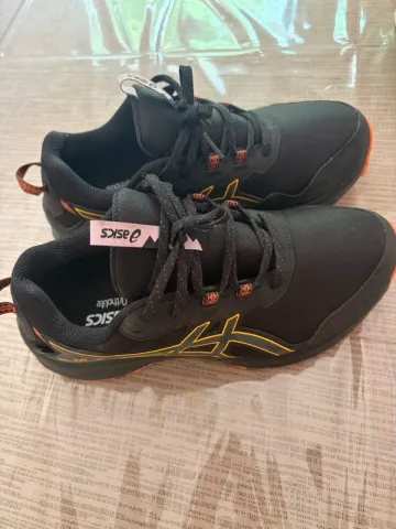 Used Asics Gel Venture Running Shoes