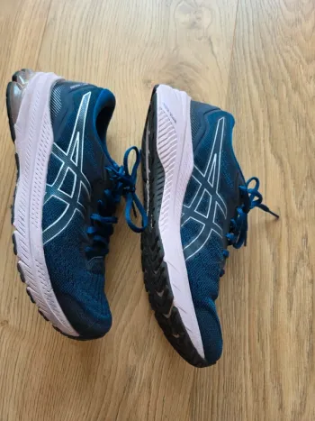 Tweedehands Asics GT-1000 11 bike — afbeelding 3 van 6