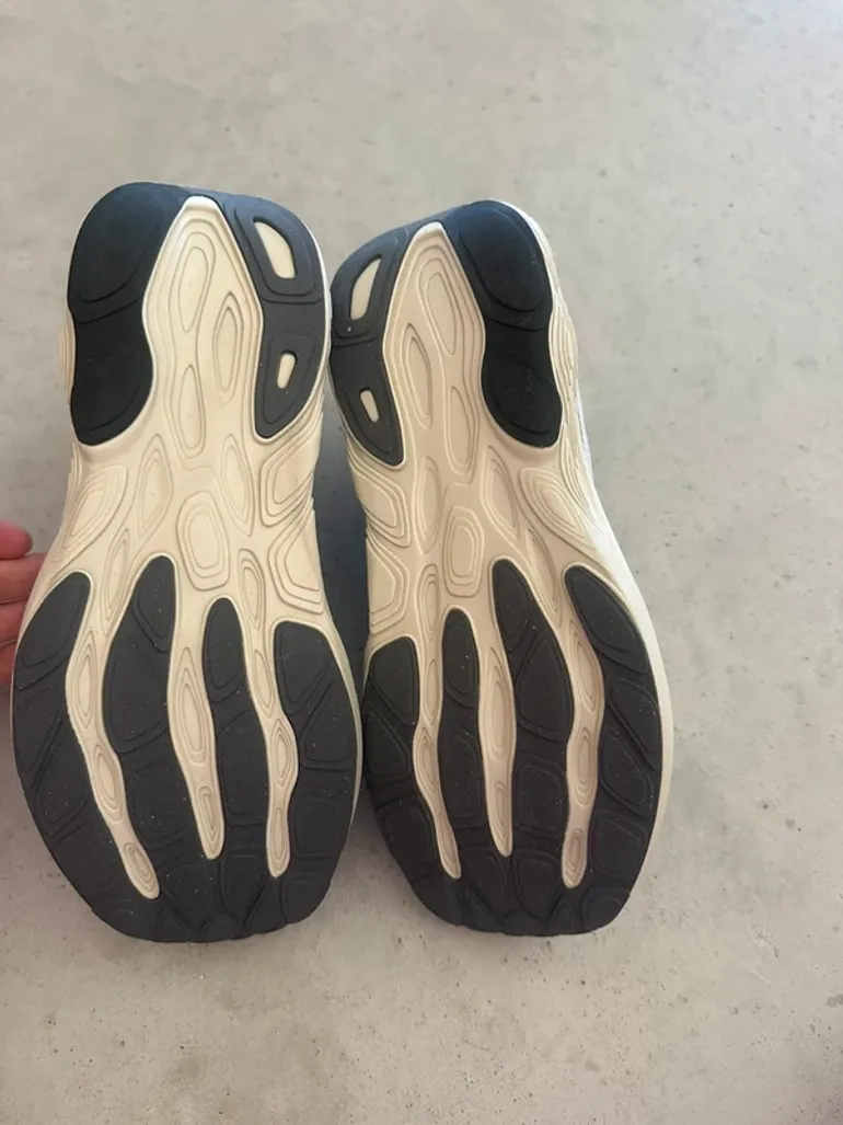 Używany New Balance Fresh Foam x 880 bike — zdjęcie 3 z 6