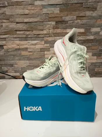 Použité Hoka Clifton 10 Running Shoes