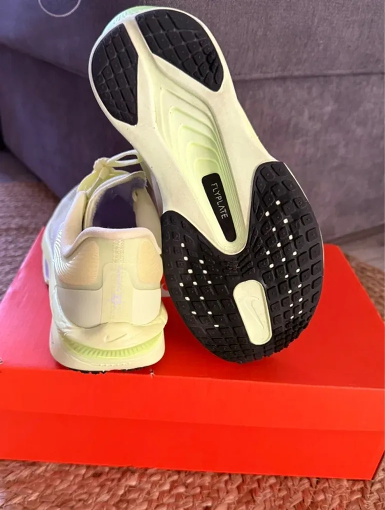Tweedehands Nike ZOOM FLY 6 PRM bike — afbeelding 4 van 4