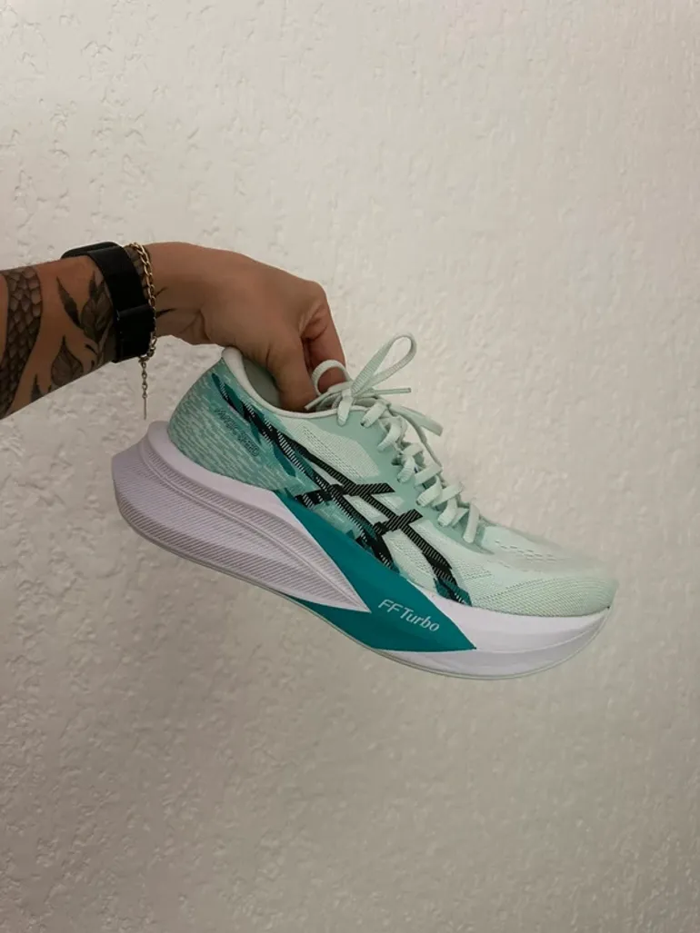 Tweedehands Asics Magic Speed 4 bike — afbeelding 2 van 6
