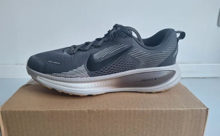 Tweedehands Nike Vomero 18 bike — afbeelding 2 van 10