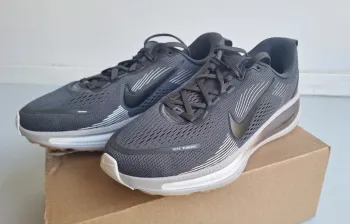 Tweedehands Nike Vomero 18 bike — afbeelding 4 van 10