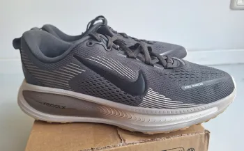 Tweedehands Nike Vomero 18 bike — afbeelding 10 van 10