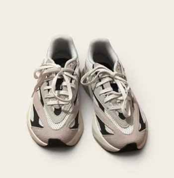 Używany Adidas Lightstride Running Shoes