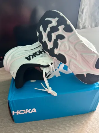 Used Hoka Clifton 10 Running Shoes