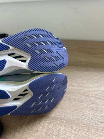 Used Adidas Adizero Boston 12 bike — image 5 of 7