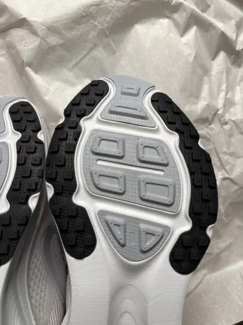 Używany Nike Vomero 18 bike — zdjęcie 4 z 7