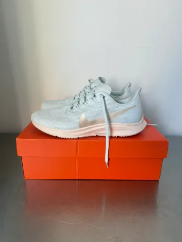 Nike Air Zoom Pegasus 40 Running Shoes usato