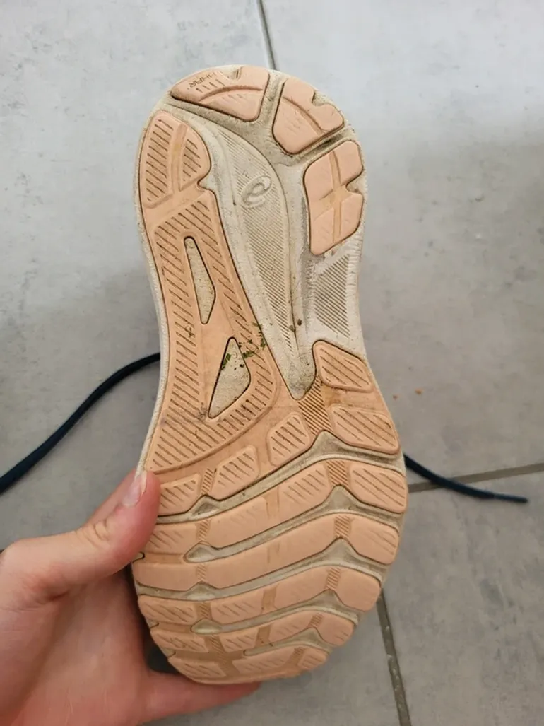 Käytetty Asics Running Shoes bike — kuva 2 / 3