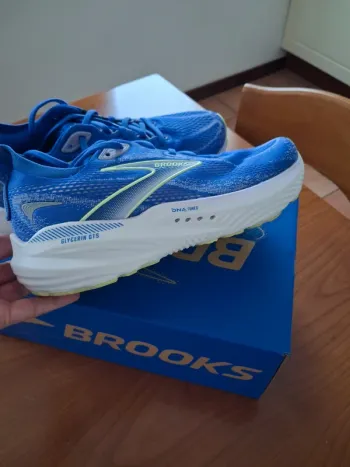 Used Brooks Glycerin 22 GTS Running Shoes