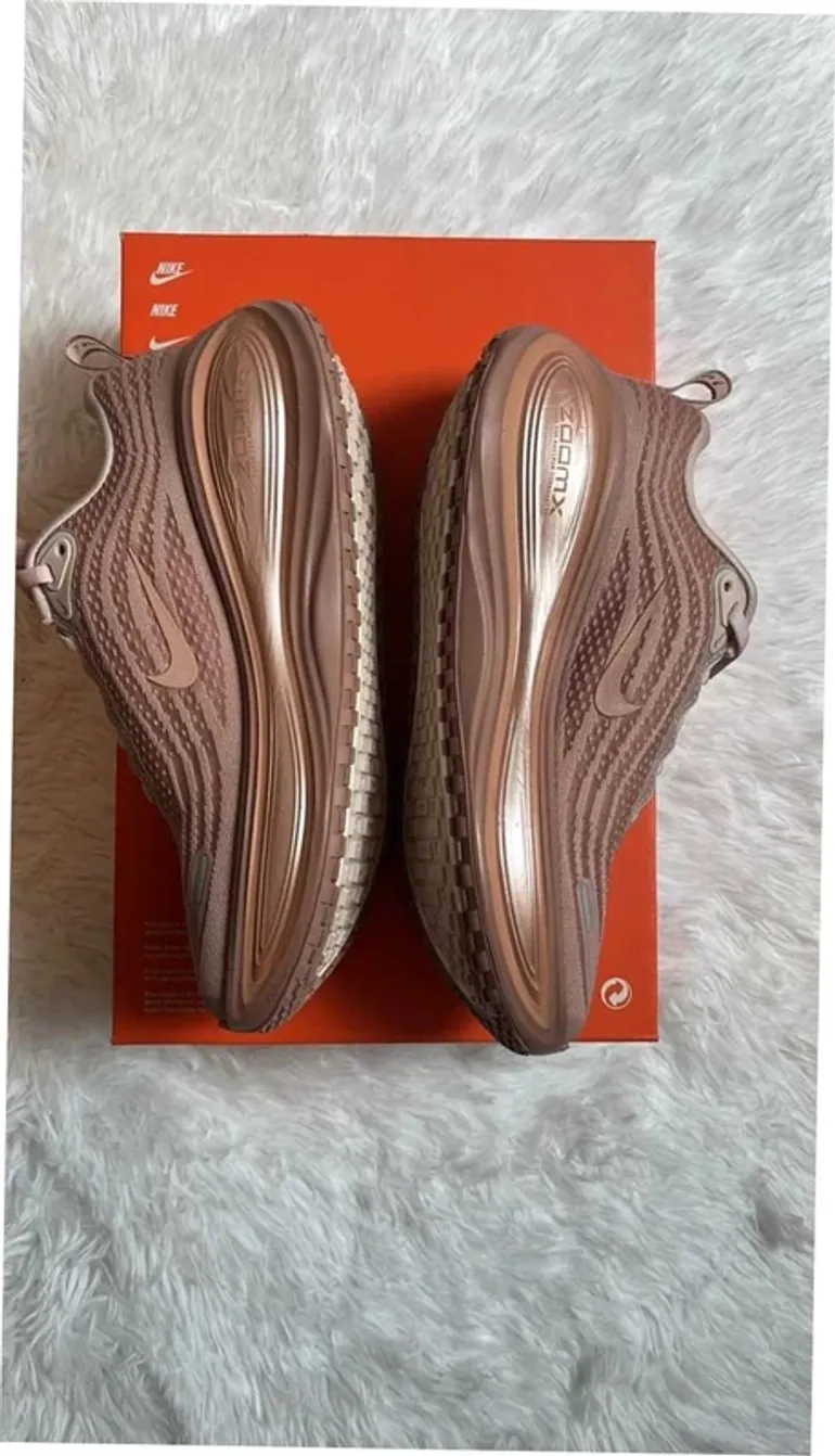 Tweedehands Rose Nike Zoom Vomero Plus bike — afbeelding 5 van 11