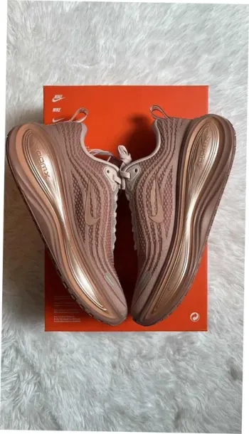 Tweedehands Rose Nike Zoom Vomero Plus bike — afbeelding 2 van 11