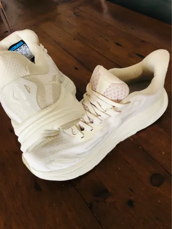 Tweedehands Hoka Clifton 10 bike — afbeelding 5 van 6