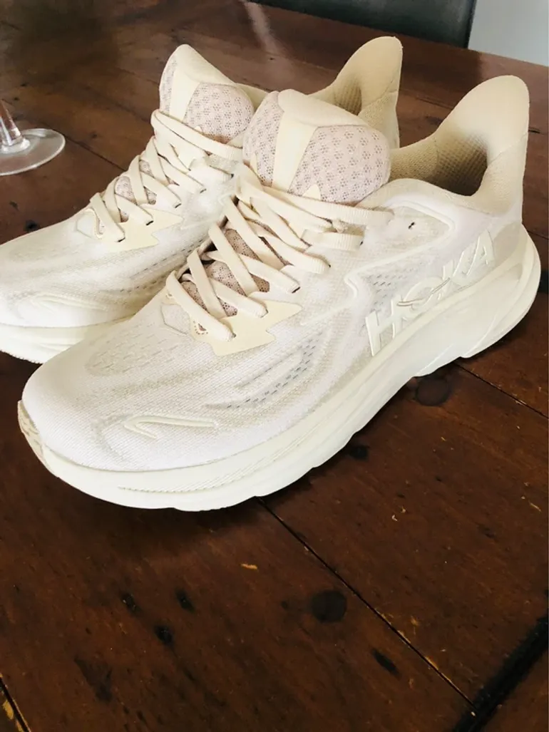 Tweedehands Hoka Clifton 10 bike — afbeelding 2 van 6