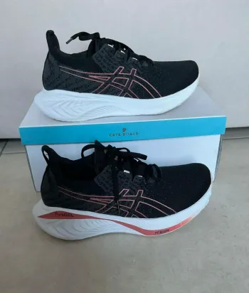 Tweedehands Asics FFBlast+ bike — afbeelding 2 van 7