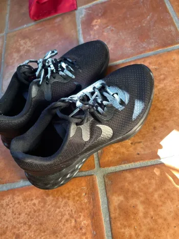 Nike Running Shoes Running Shoes usato