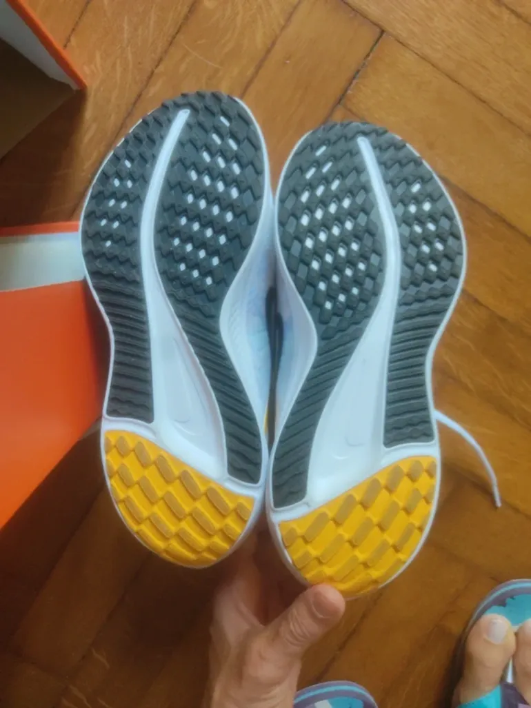 Used Nike Quest 5 PRM bike — image 6 of 6