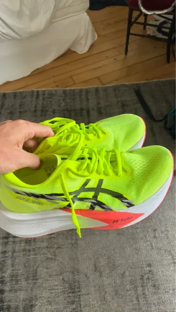 Used Asics Magic Speed 4 Running Shoes