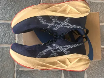 Gebrauchtes Asics Novablast 5 bike — Bild 5 von 7
