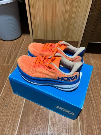 Hoka Bondi 9 Running Shoes usato