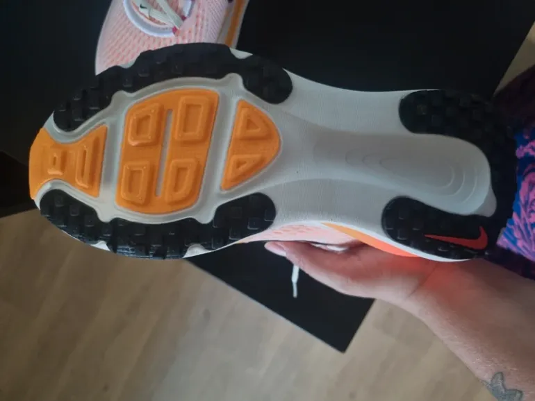 Używany Nike Vomero 18 bike — zdjęcie 6 z 7