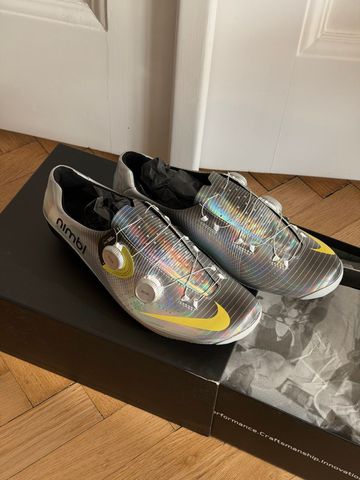 Gebrauchtes Nimbl X NIKE ETOILE IRIDISCENT YELLOW - 45.5 2026 Cycling Shoes