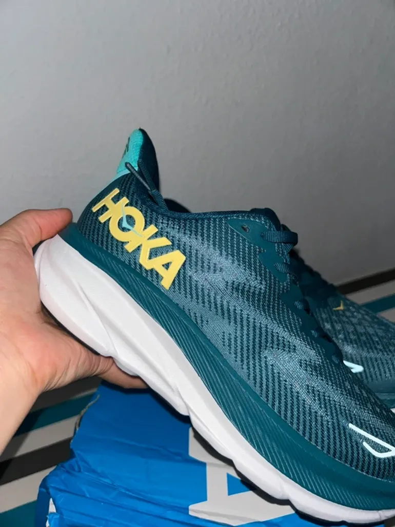 Used Hoka Running Shoes bike — image 2 of 3