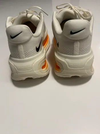 Used Nike Vomero Premium bike — image 3 of 8