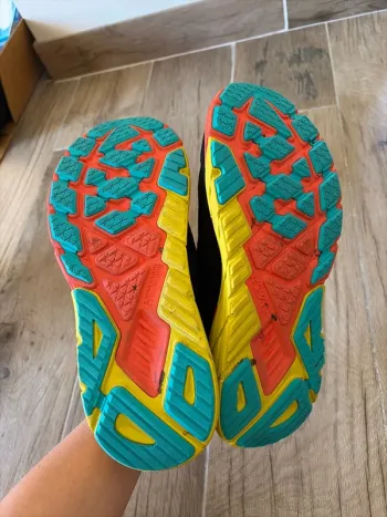 Used Hoka Baskets de running bike — image 6 of 6