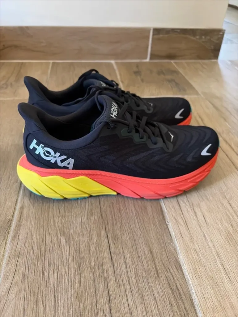Used Hoka Baskets de running bike — image 2 of 6