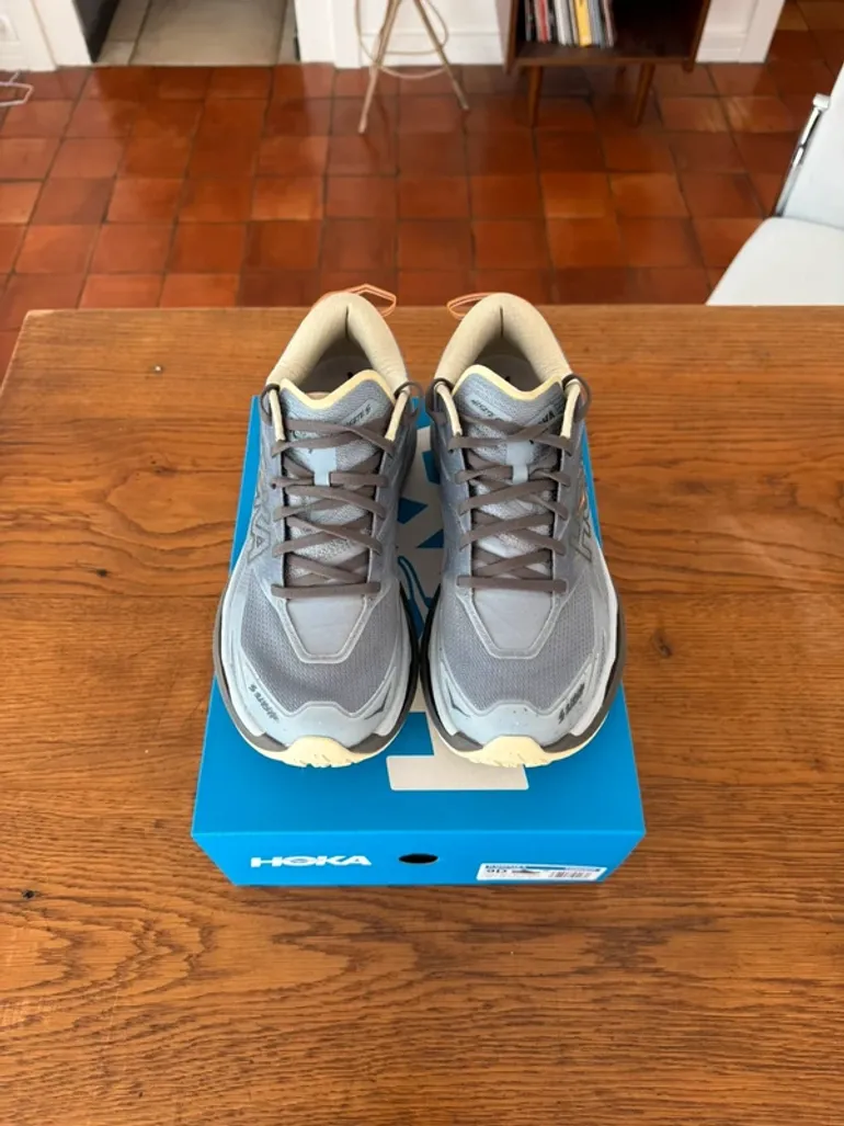 Used Hoka Mafate 5 bike — image 4 of 8