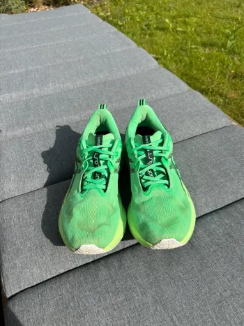 Used Asics Novablast 5 bike — image 4 of 6