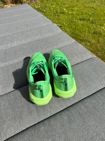 Used Asics Novablast 5 bike — image 3 of 6