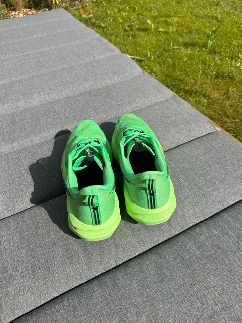 Used Asics Novablast 5 bike — image 3 of 6