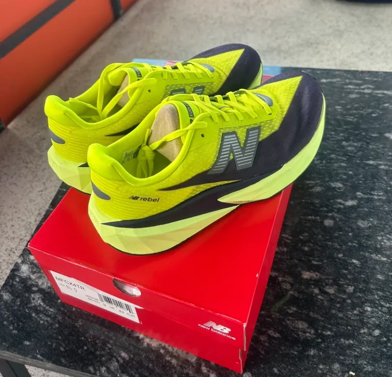 New Balance FuelCell Rebel v5 bike d'occasion — image 2 sur 5