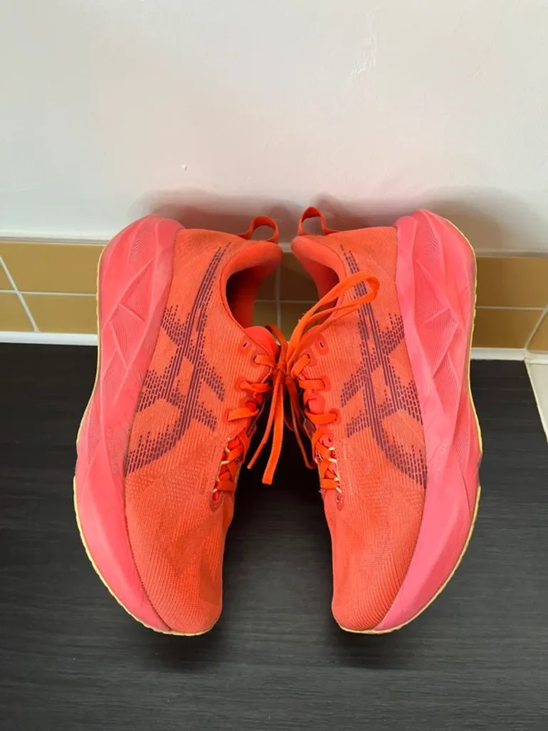 Used Asics Novablast 5 bike — image 3 of 3