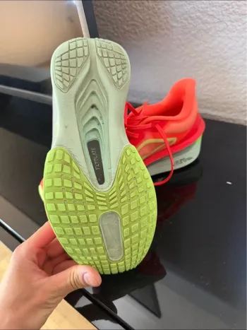 Used Nike Zoom Fly 6 bike — image 2 of 2