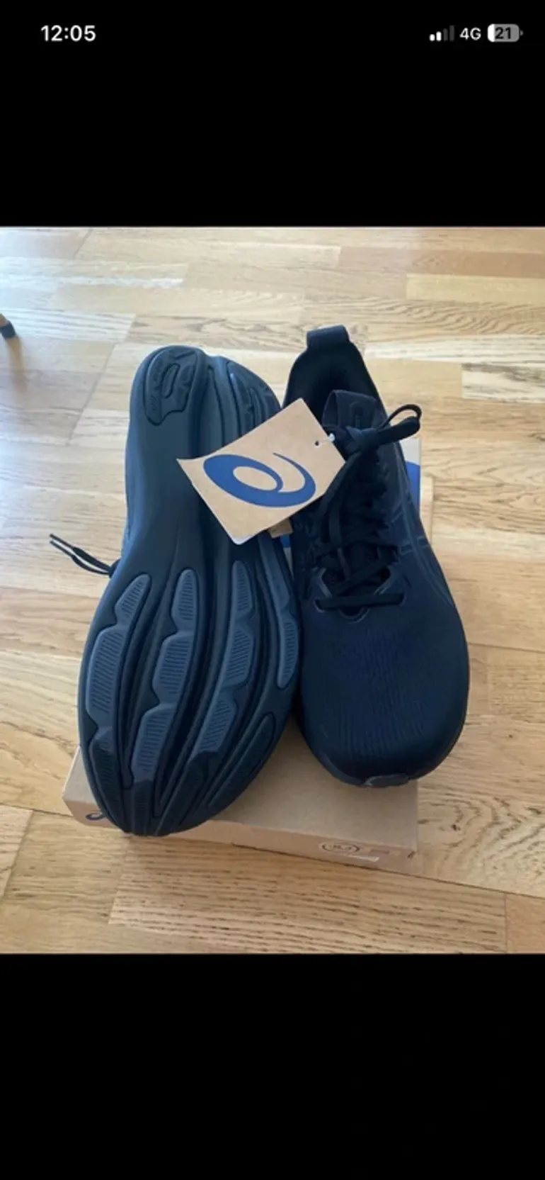 Used Asics Gel Nimbus 28 bike — image 3 of 5