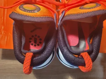 Orange Joyride Run Flyknit bike usato — immagine 8 di 15