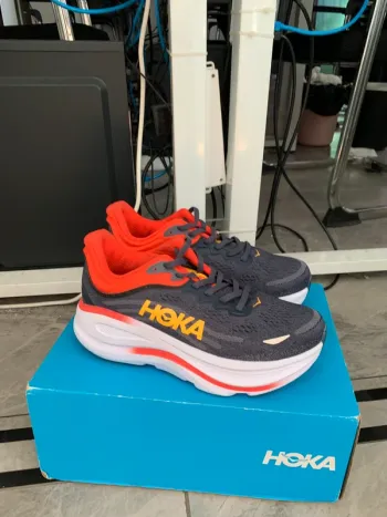 Hoka Bondi 9 Running Shoes usato