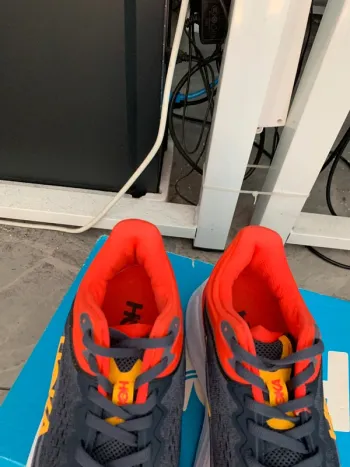 Hoka Bondi 9 bike usato — immagine 3 di 7
