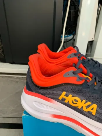 Hoka Bondi 9 bike usato — immagine 5 di 7